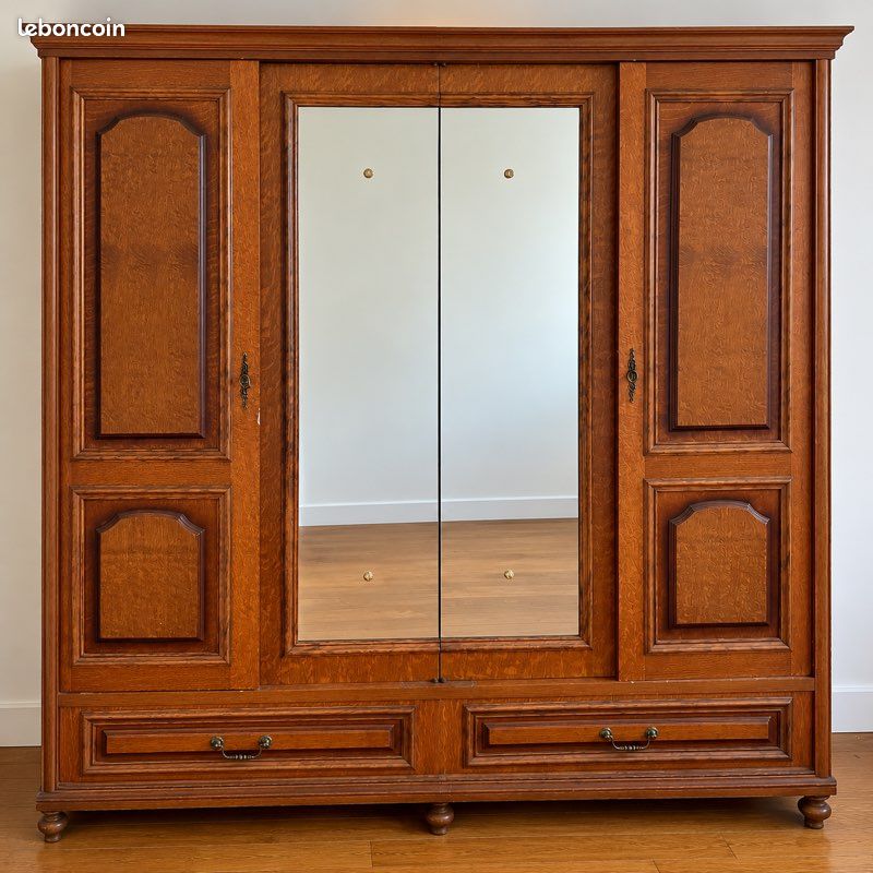Grande armoire vintage en bois massif avec miroirs et tiroirs (image 2)