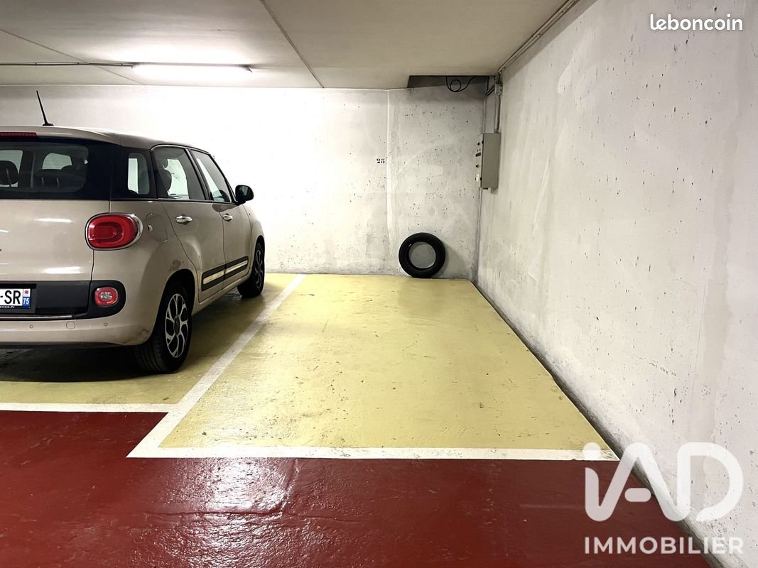 Parking 14 m² · à Paris · 14 m² · 28 500 €