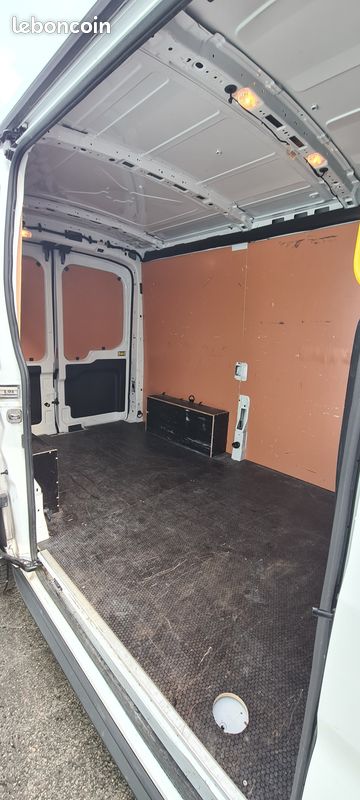Ford Transit T330 L2H2 2.0 Ecoblue 130 Trend Business (image 5)