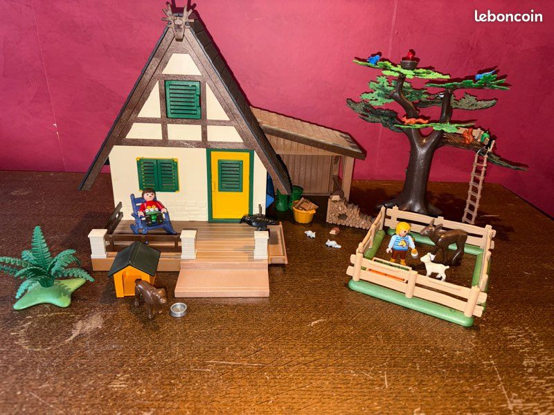 Maison forestière PLAYMOBIL référence 4207 (image 1)