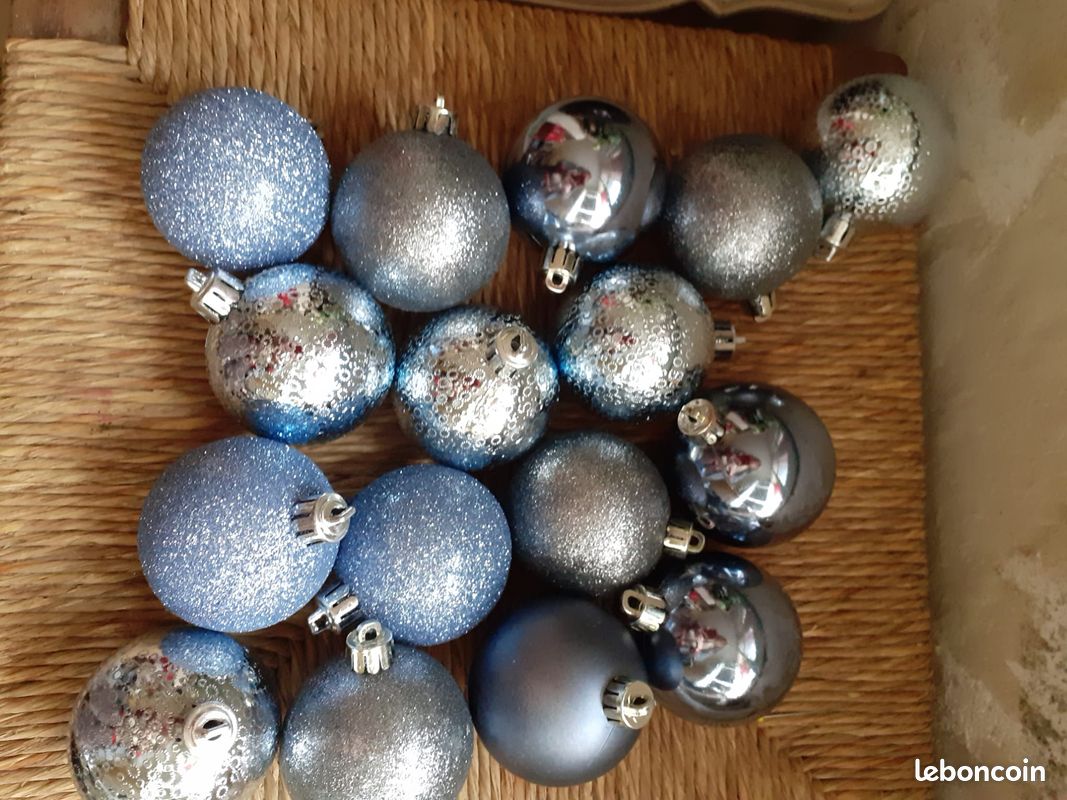 Lot déco de Noël : 16 boules bleu (image 1)