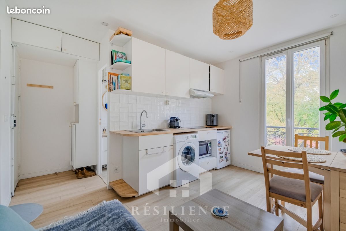 Appartement 2 pièces 27 m² · à Paris · 27 m² · 299 000 €