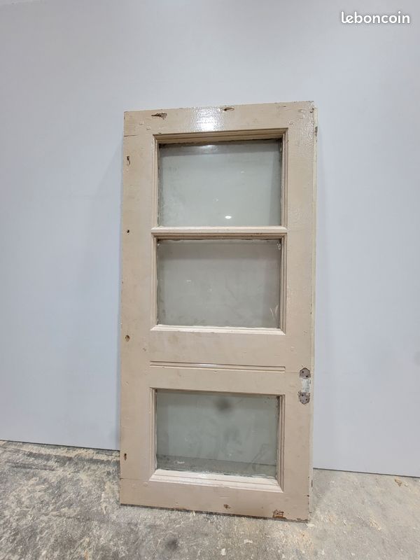 Impost de porte ancienne (image 1)