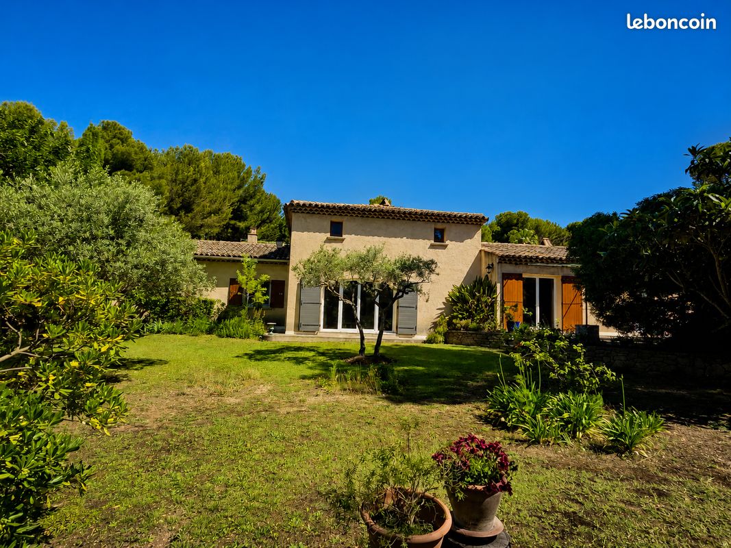 Maison 6 pièces 215 m² · à Marignane · 215 m² · 635 000 €