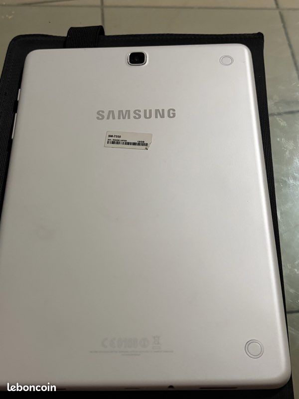 Tablette Samsung Galaxy Tab A 9.7 – SM-T550 – 16 Go (Wi-Fi) (image 6)