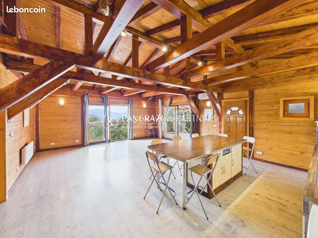 Maison 5 pièces 123 m² · à Santa-Maria-Siché · 123 m² · 230 000 €