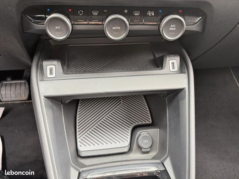 Citroen C4 Moteur électrique 136ch (100 kW) Shine Automatique (image 18)