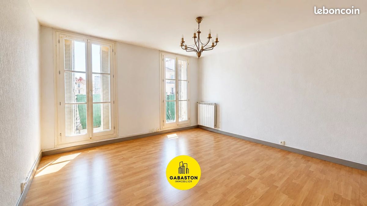 Appartement 4 pièces 76 m² · à Marseille · 76 m² · 210 000 €