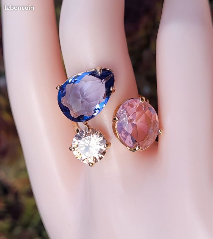 Bague Vintage Plaquée Or Avec Cristal Rose Et Diamant Bleu - Pour Femme - Neuf Avec Étiquettes