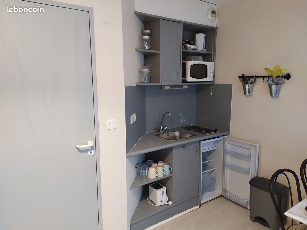 STUDIO MEUBLE - Résidence étudiante proche IAE/Université - Poitiers 86000 (image principale 0)