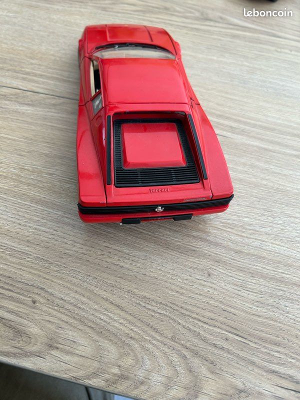 Voiture miniature Ferrari rouge testa rossa bburago italy 1/18 (image 2)