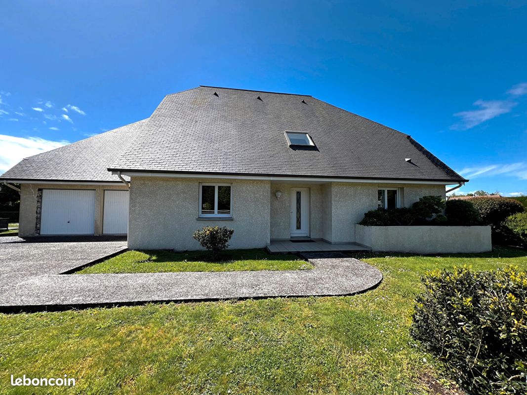 Maison 6 pièces 234 m² - Lescar 64230 (image principale 0)