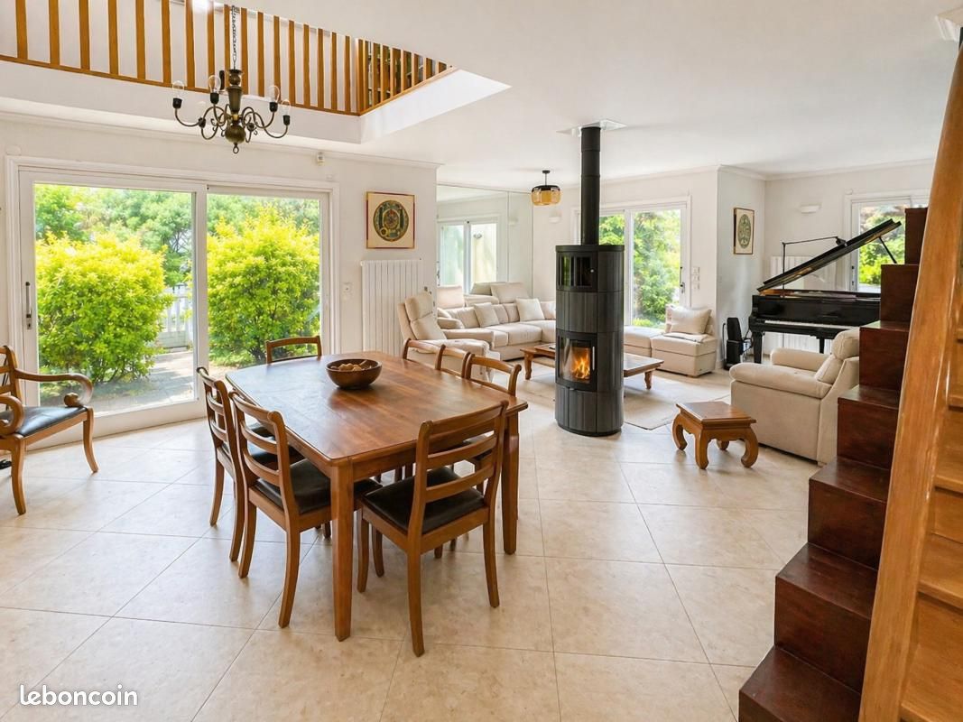 Maison 6 pièces 165 m² · à Bagneux · 165 m² · 830 000 €