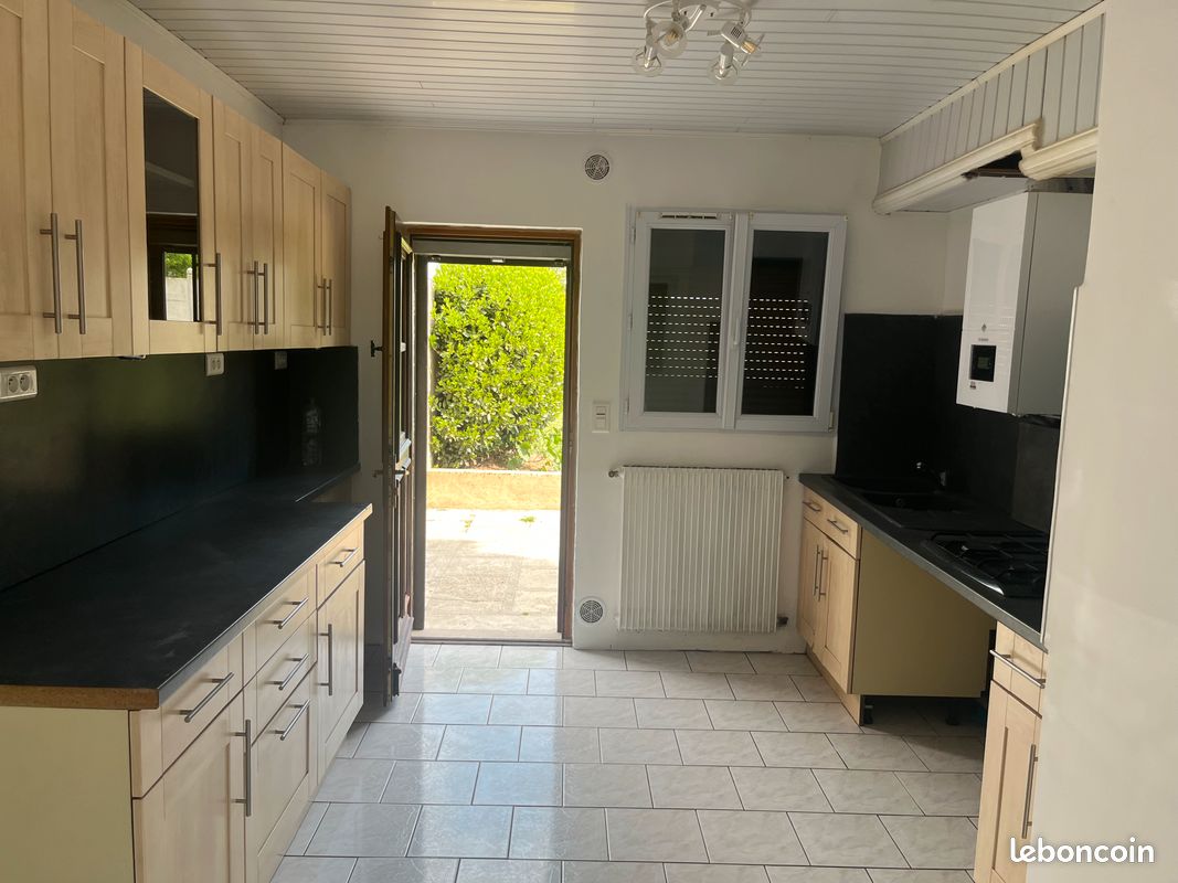 Maison 5 pièces 79 m² · à Friville-Escarbotin · 79 m² · 850 €