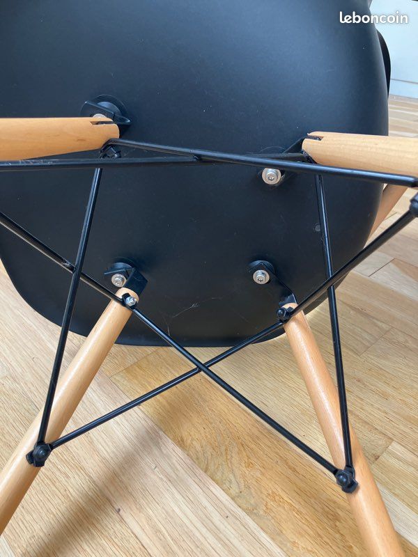 6 chaises scandinaves (image 4)