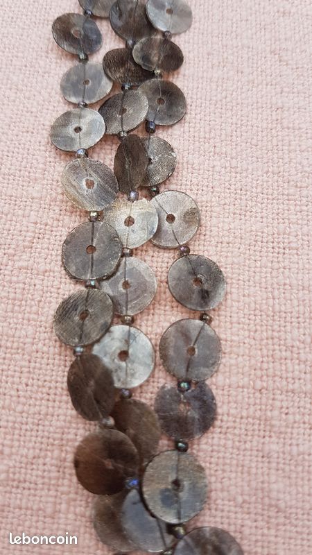 Collier en nacre gris (image 2)
