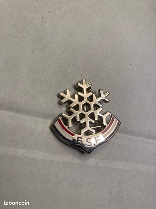 SK428 - Insigne Badge Ecole Du Ski Francais - Le Cabri
