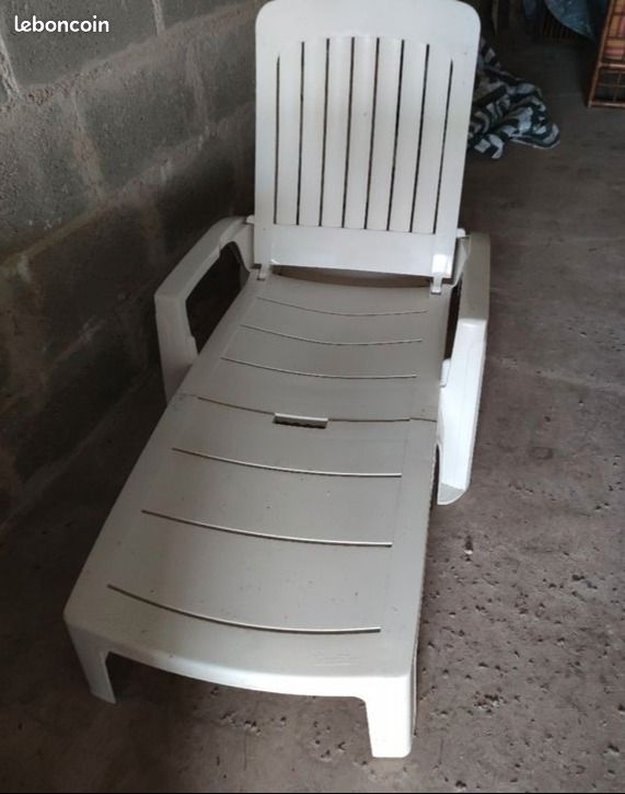 Fauteuil de jardin blanc (image 1)