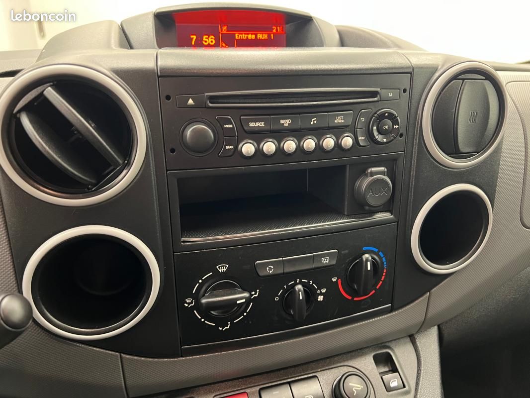 Citroën Berlingo CABINE APPROFONDIE CAB XL BLUEHDi 100 CONFORT (image 13)