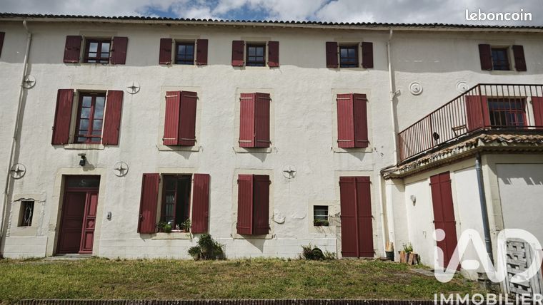 Immeuble 588 m² Champdeniers