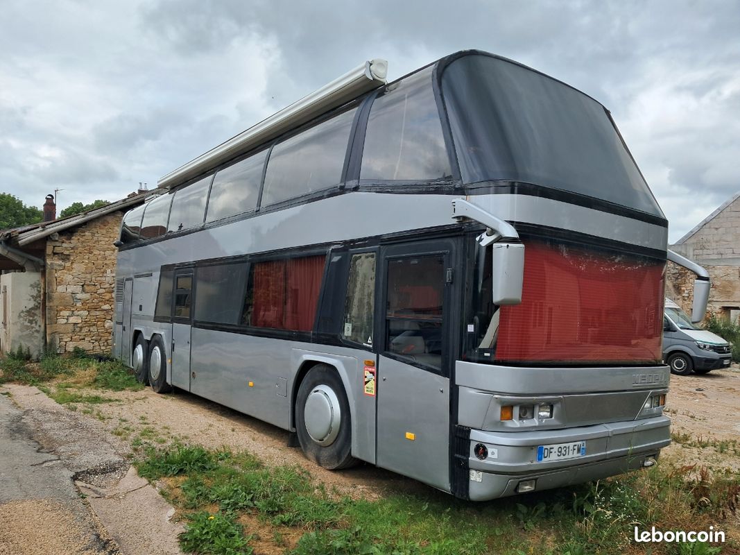 Bus double étage amenager - Caravaning