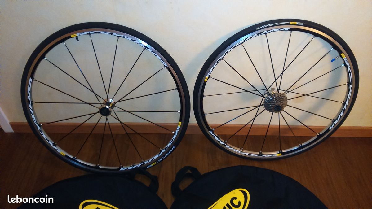 Paire de Roues vélo - Cycle courses Mavic roue libre + pneus + housses (image 1)