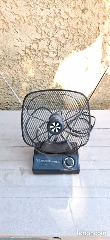 Antenne intérieure amplifiée (image 1)