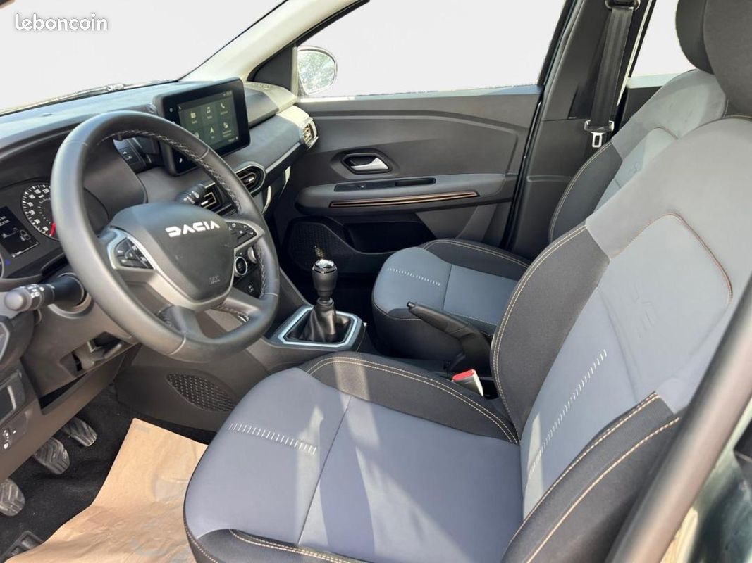 Dacia Sandero 1.0 TCe 110ch Stepway Extreme (image 14)