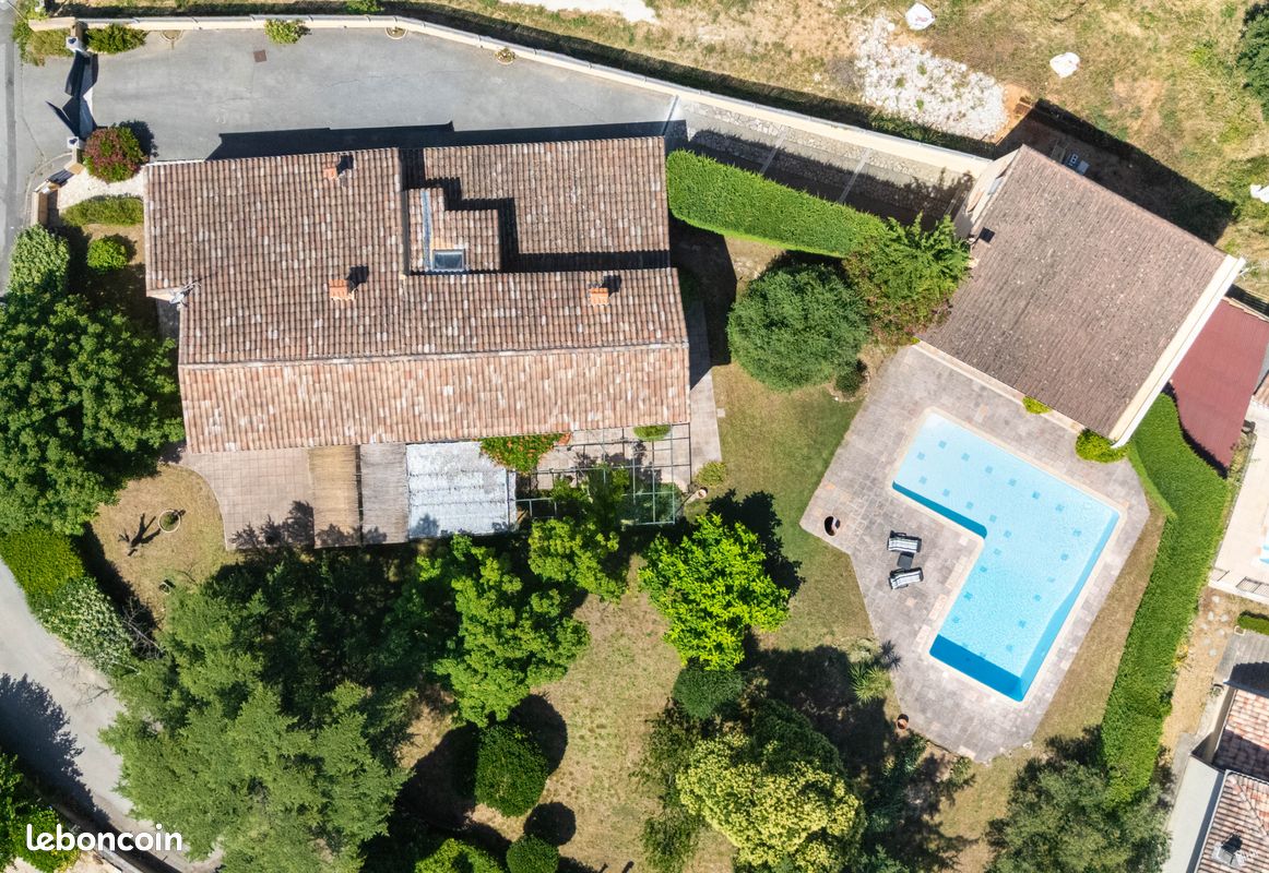 Maison 8 pièces 255 m² · à Alès · 255 m² · 630 000 €