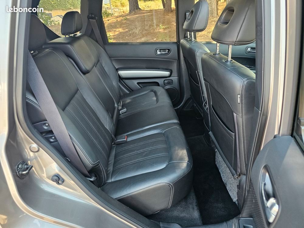 Nissan X-TRAIL 2.0 dCi 150 4X4 LE BVA 1ère Main (image 7)