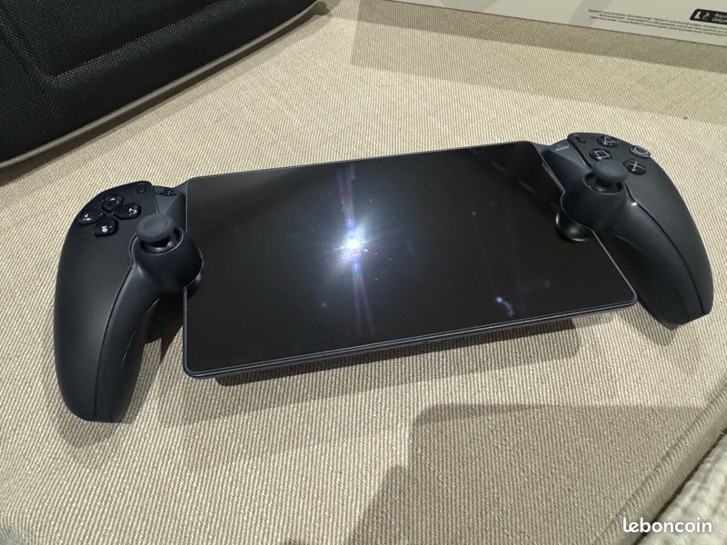 PlayStation Portal Midnight Black (image 2)