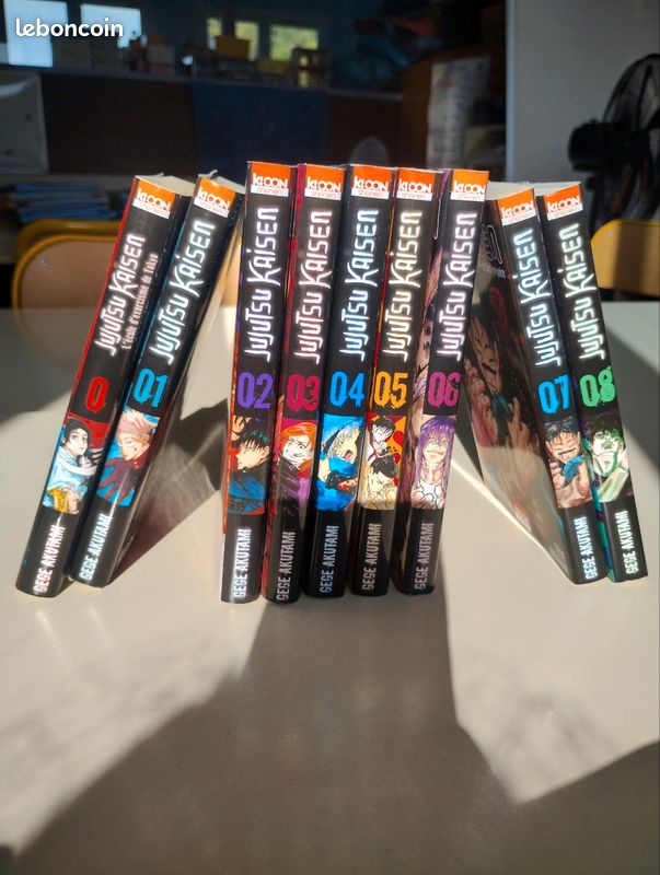 Lot jujutsu kaisen 0-8 (image 1)