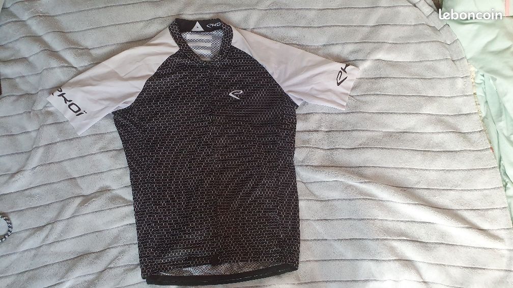 Maillot Cyclisme Homme Nike – Gris Coupe-sec – Fermeture Complète – Manches Courtes – XL