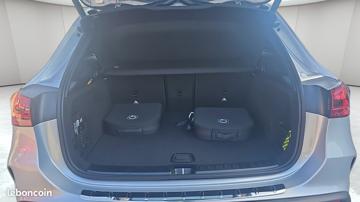 MERCEDES EQA 300 4Matic Business Edition Executive (image 13)