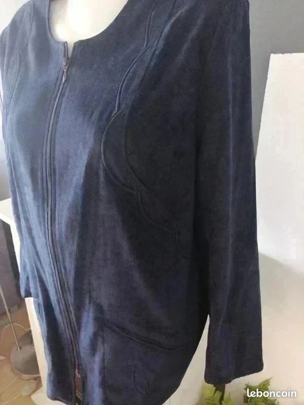 Cardigan bleu marine effet peau de pêche (image 2)