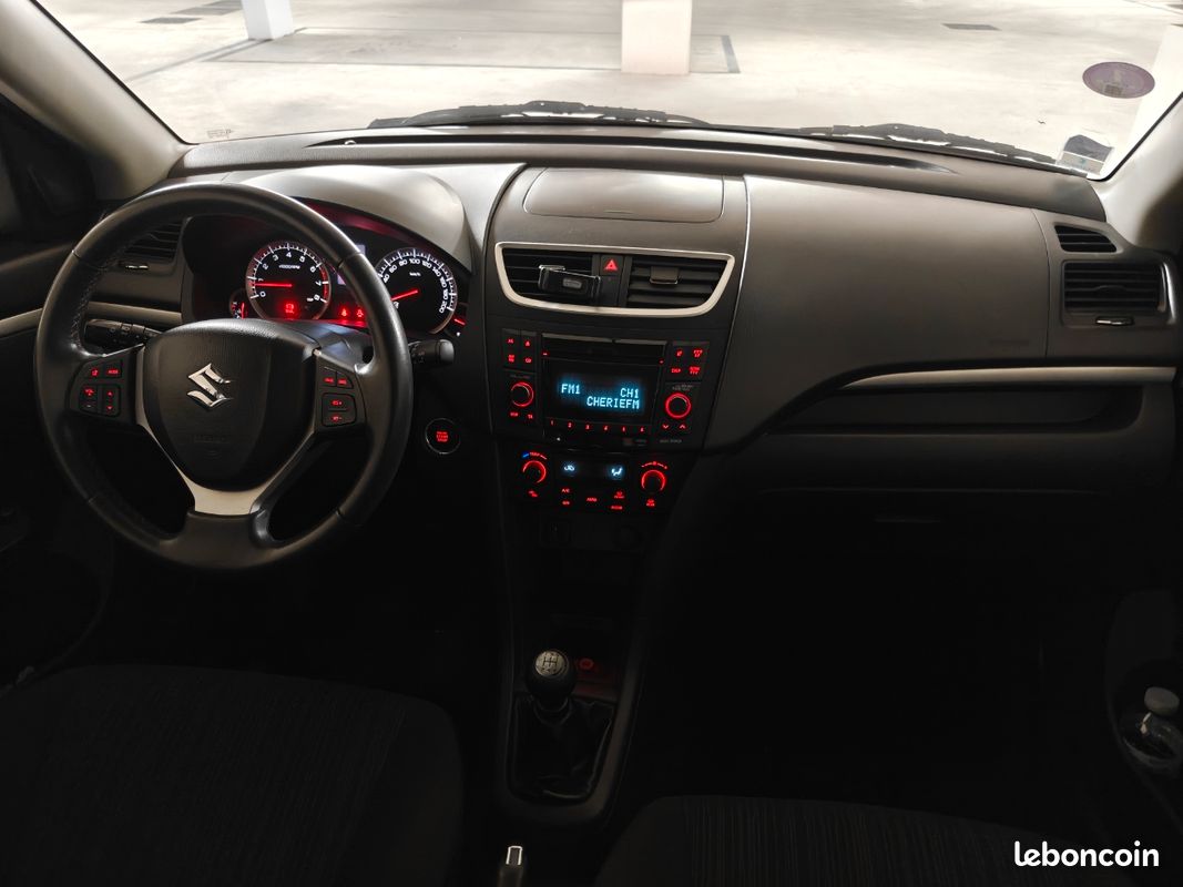 Suzuki Swift (image 3)