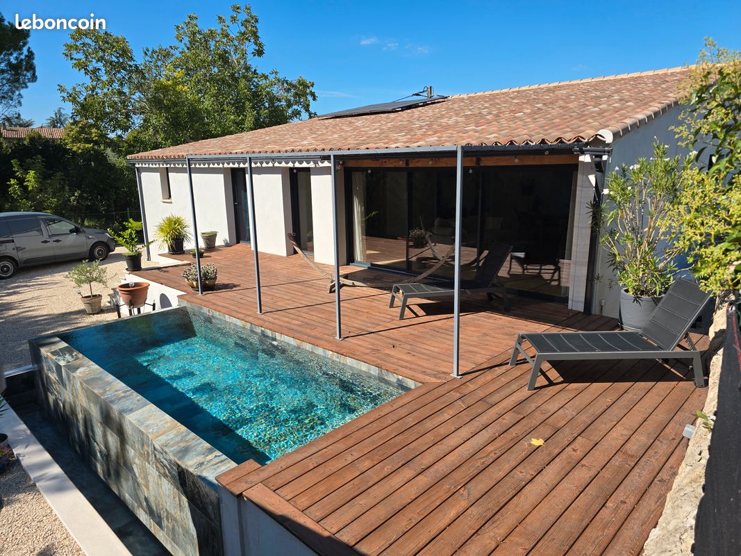 Maison 5 pièces 146 m² · à Malemort-du-Comtat · 146 m² · 400 000 €