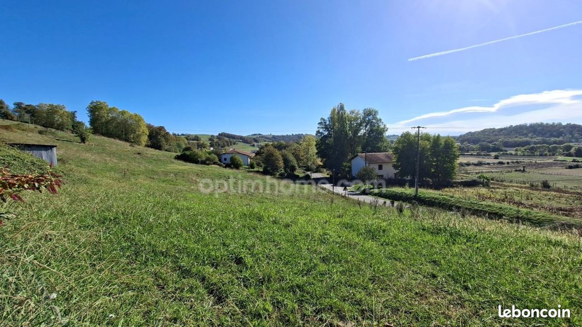 Terrain 1801 m² · à Saint-Palais · 34 000 €