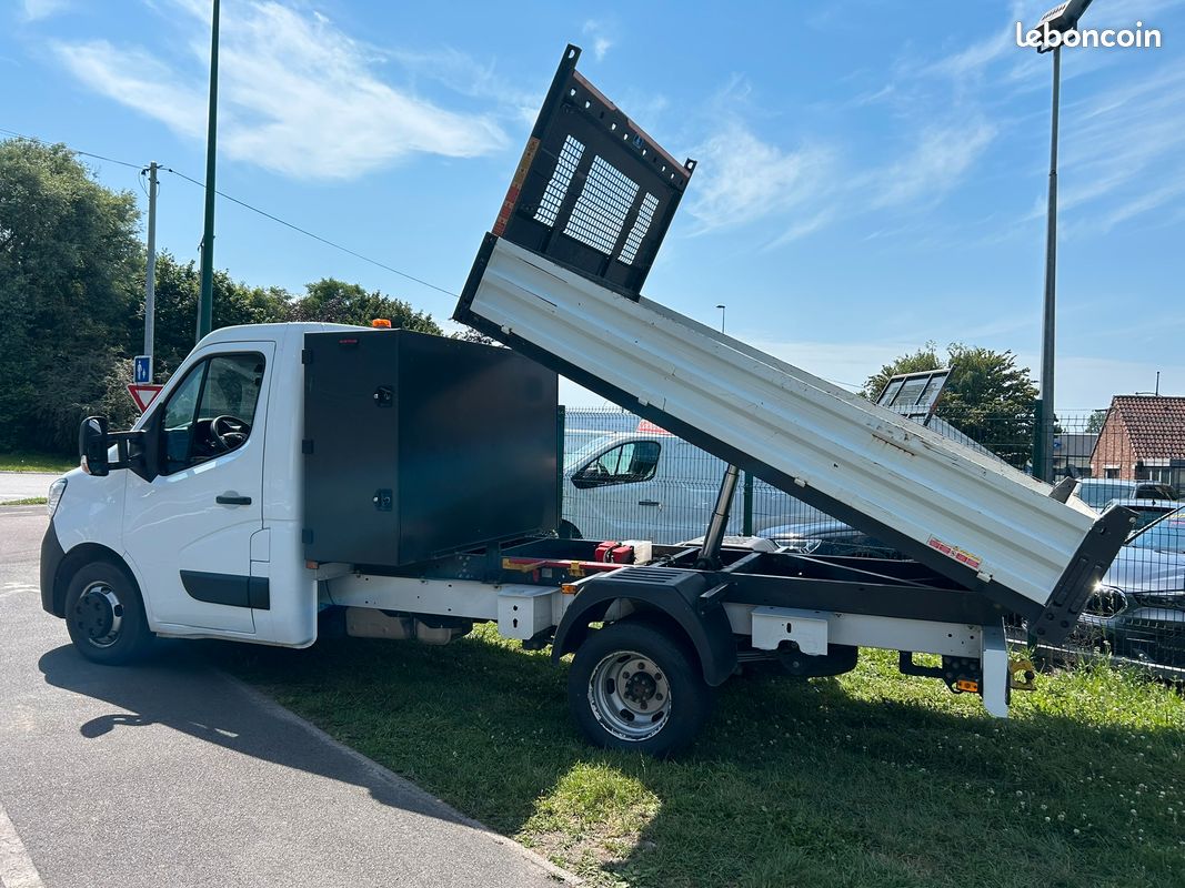 25 900 e ht - renault master benne coffre 145 cv grand coffre / attelage mixte / roues jumelées / 3 places (image 7)