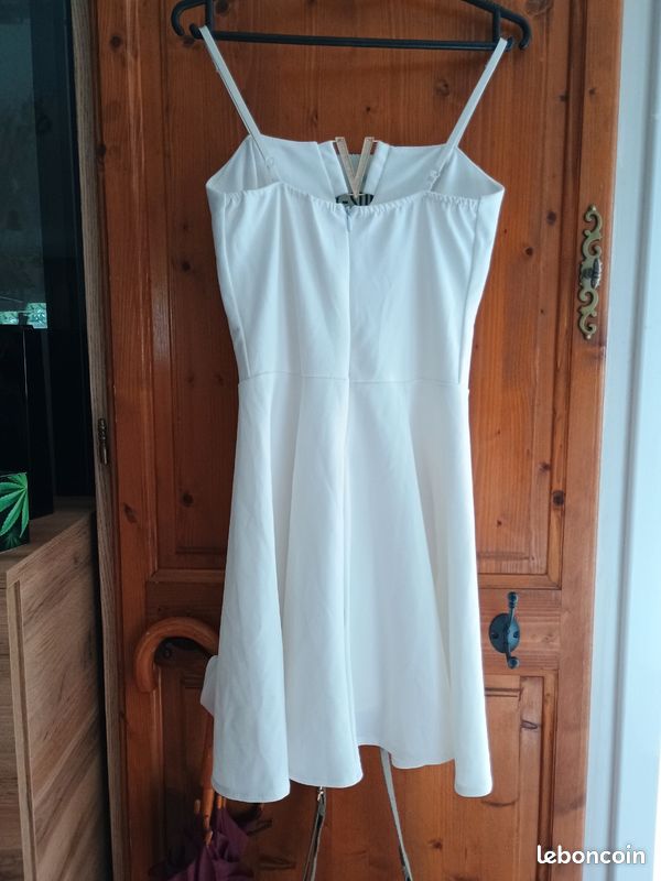 Robe (image 2)