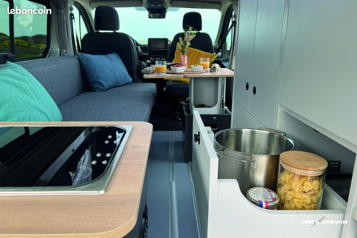 Renault Trafic ANTILOPE VAN FLEX PLUS PH. 3 L1H1 GRAND CONFORT 2800 BLUE DCI 130 DE 2 A 4 PLACES ... (image 6)