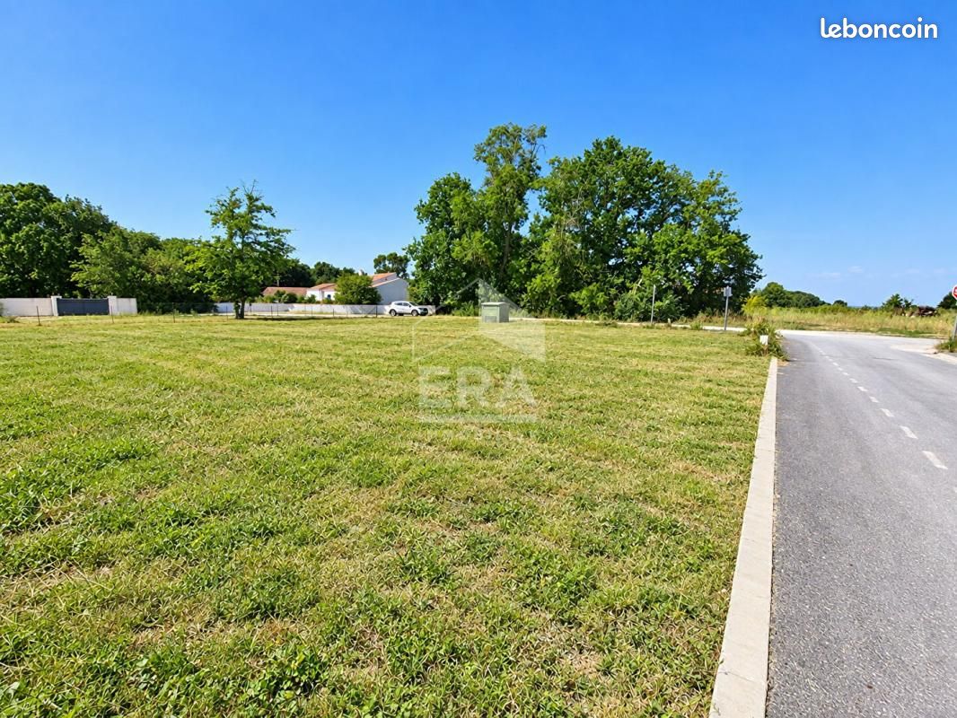Terrain 613 m² Breuillet · 119 000 €