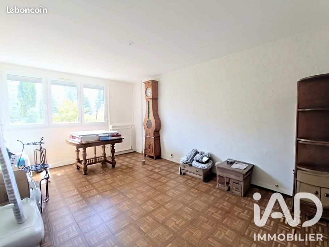 Appartement 3 pièces 67 m² · à Saint-Étienne · 67 m² · 60 000 €