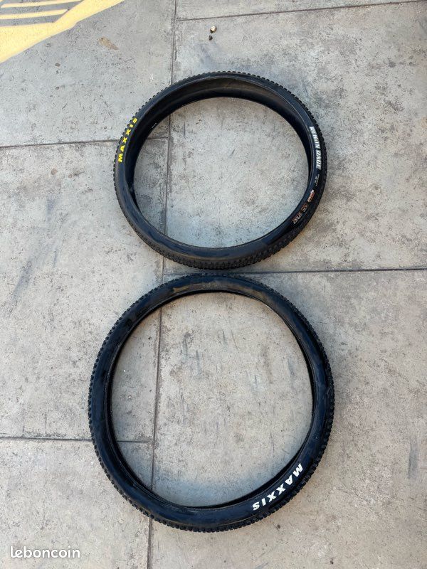 Pneus de VTT Maxxis pour chambre à air (image 1)