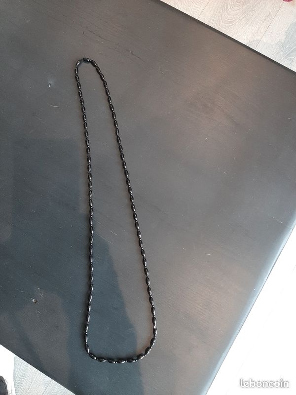 Collier noir (image 1)