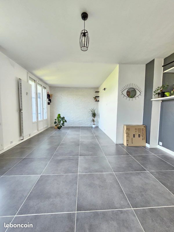 Appartement 3 pièces 65 m² · à Le Pont-de-Claix · 65 m² · 135 000 €