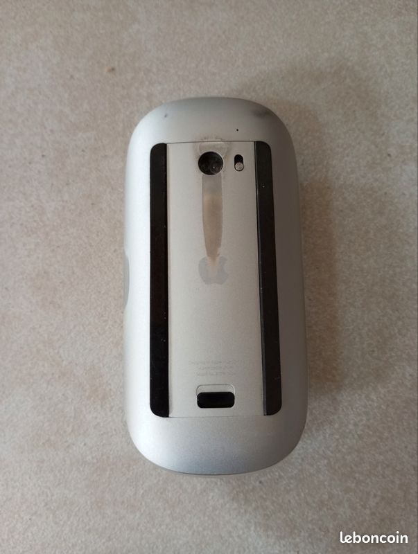 Souris apple Magic Mouse (image 3)