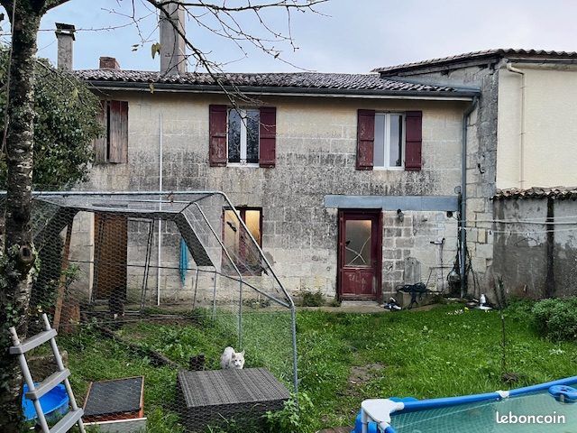 Maison 7 pièces 195 m² · à Montlieu-la-Garde · 195 m² · 58 000 €
