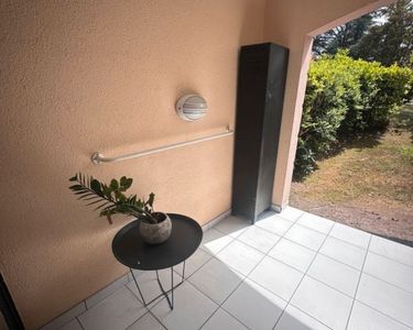 Studio et parking