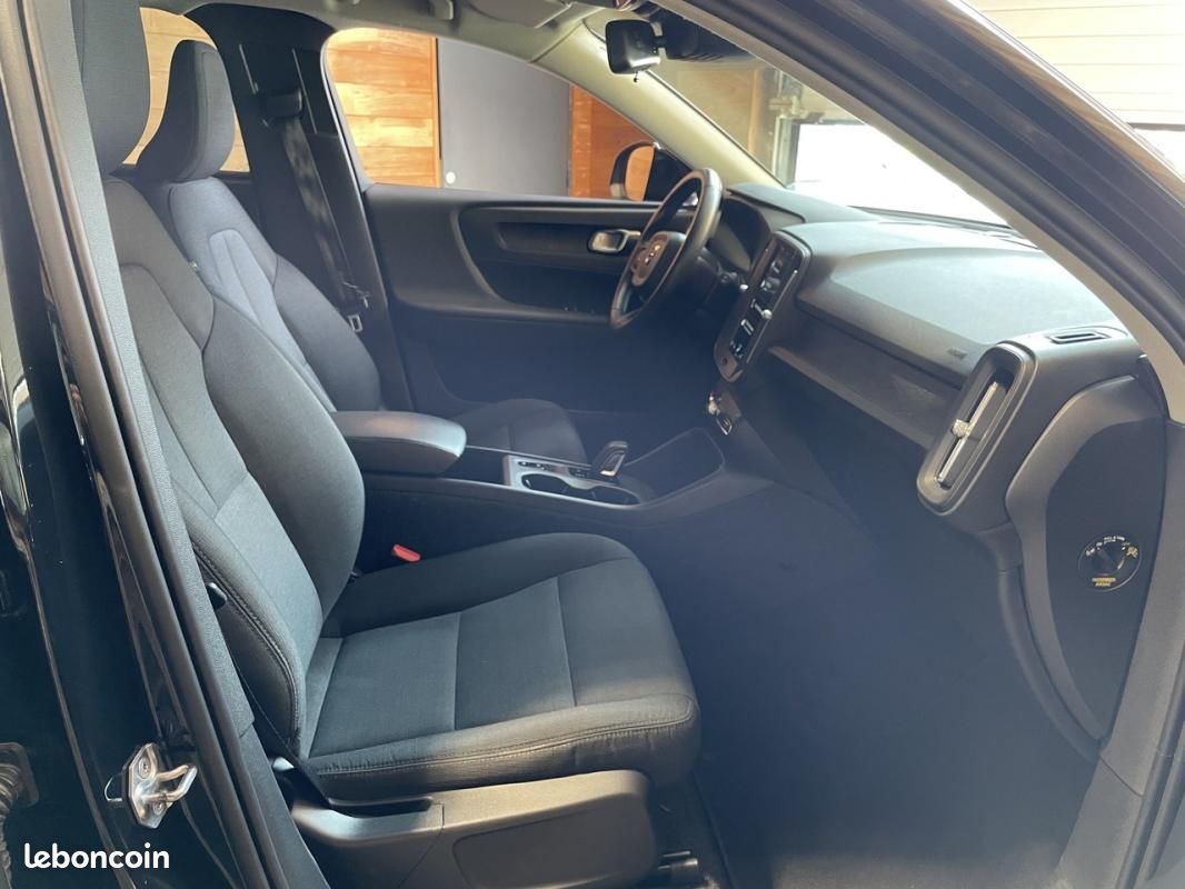 Volvo XC40 D3 150CH GEARTRONIC 8 MOMENTUM (image 6)